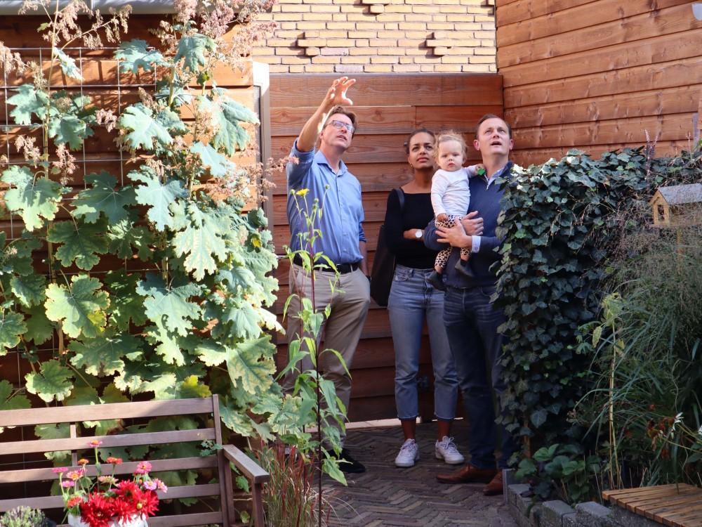 Rob bezichtiging tuin