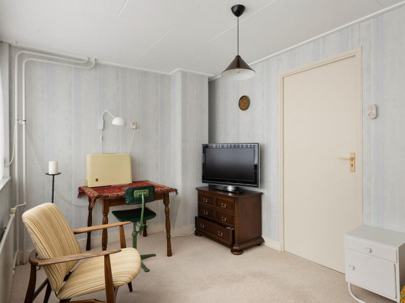 17839434191055308