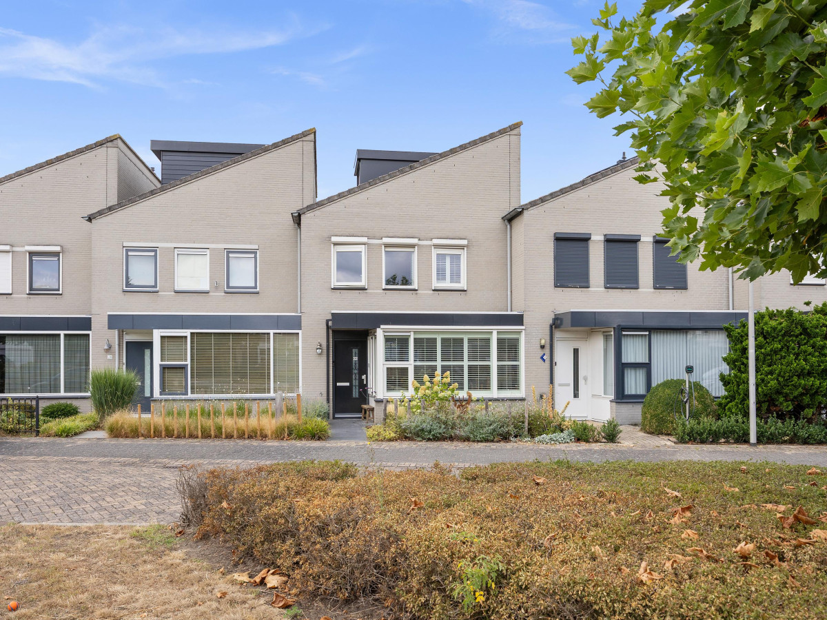 17870466601071598